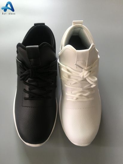 2019 New Style Canvas Shoes Men′s Casual Shoes Factory Price