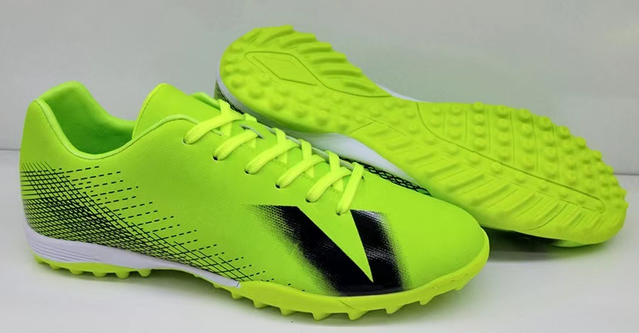 2022 China Factory Outdoor Football Shoes Sport Men Soccer Shoes