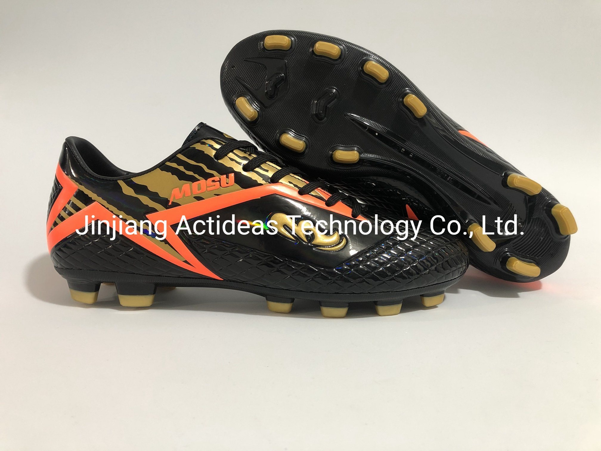 2023 New Design Fashion Football Shoes Men Outdoor Soccer Boots