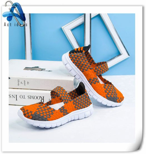 China Hot Sale New Design Women Ladies Flat Woven Shoes