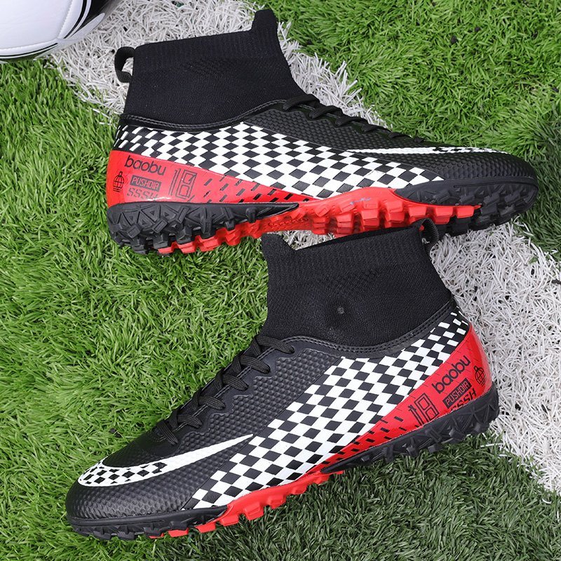 2019 and 2020 China Custom Professional Soccer Shoes for Men Soccer Cleats