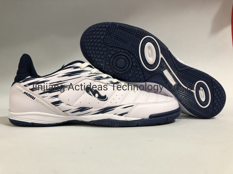 2020 Factory Customized Outdoor Soccer Shoes Wholesale Football Boots