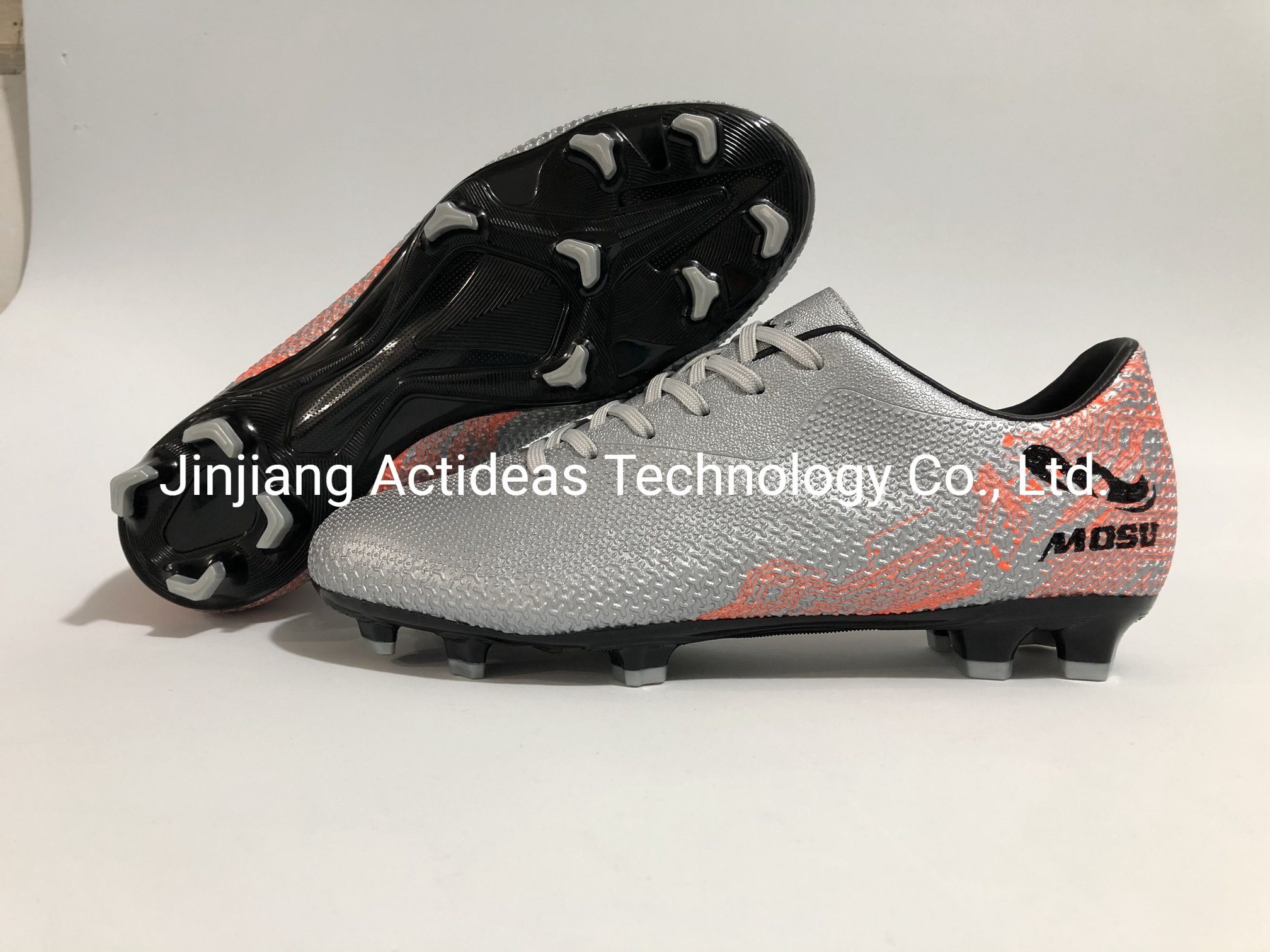 2023 New Design Fashion Football Shoes Men Outdoor Soccer Boots