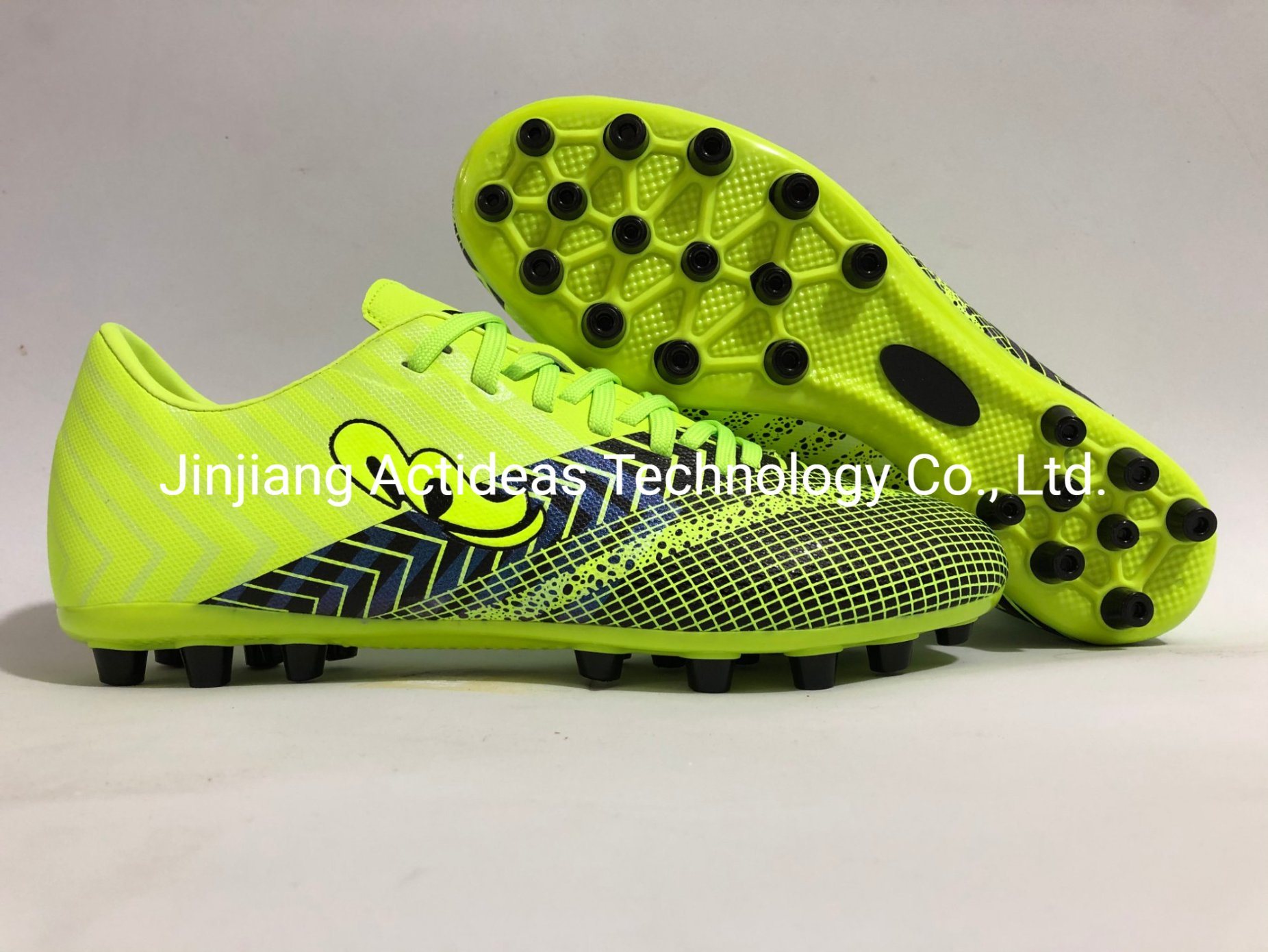 2022 Fashion Men Indoor Soccer Boots Outdoor Football Soccer Shoes